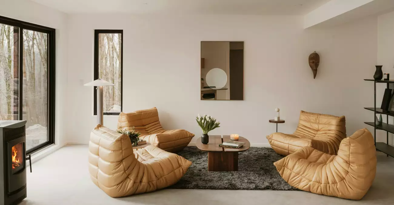 Sztuka w przestrzeni — jak przygotować wnętrze pod ekspozycję dzieł i obiektów dekoracyjnych?