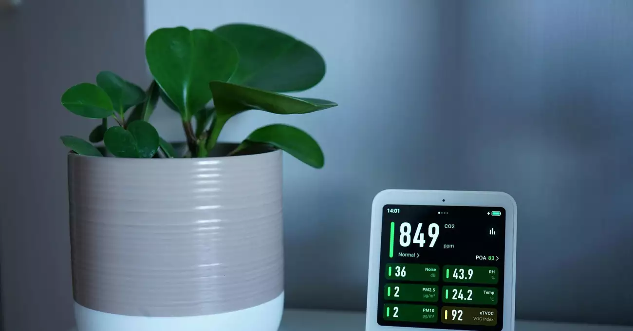 Zarządzanie jakością powietrza wewnętrznego (IAQ) przy doborze materiałów i wyposażenia